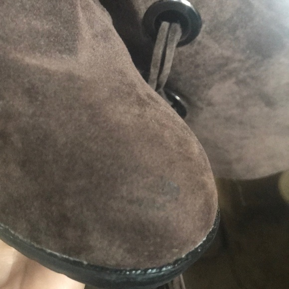 SOLD  Brown Boots Suede HeelTassels Like New - Picture 8 of 8